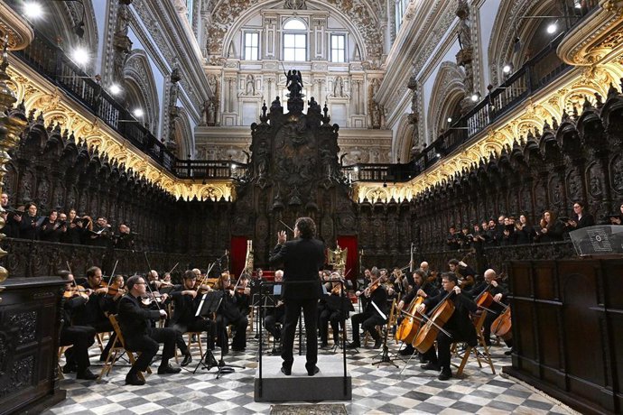 Un concierto de la Orquesta y Coro de la Catedral de Córdoba, en el templo principal de la Diócesis, en una imagen de archivo.
