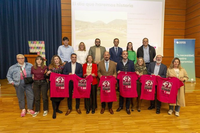 El consejero de Salud, César Pascual, asiste a la presentación de la XV Marcha Luchamos por la Vida