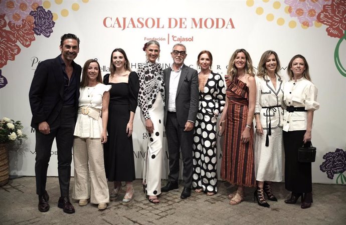 Primer desfile 'Cajasol de Moda'.