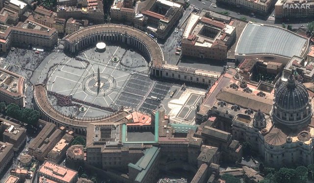 02_closer view of st peters basilica and mourners 