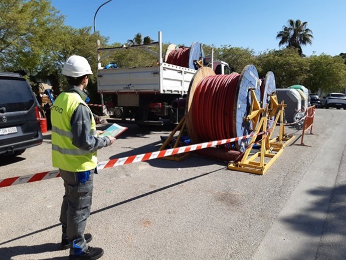Imagen de los trabajos de mejora de la red de distribución del Port d'Andratx.