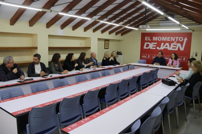 Imagen de la reunión del PSOE con los sindicatos de la Administración de Justicia