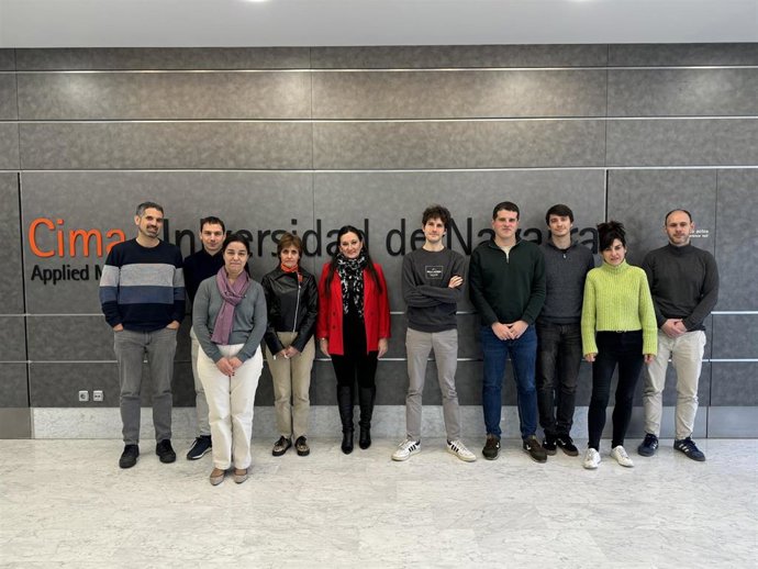 Representantes del consorcio que ha participado en el desarrollo de este proyecto estratégico, junto a personal técnico del Departamento de Industria, Transición ecológica y Digital empresarial.