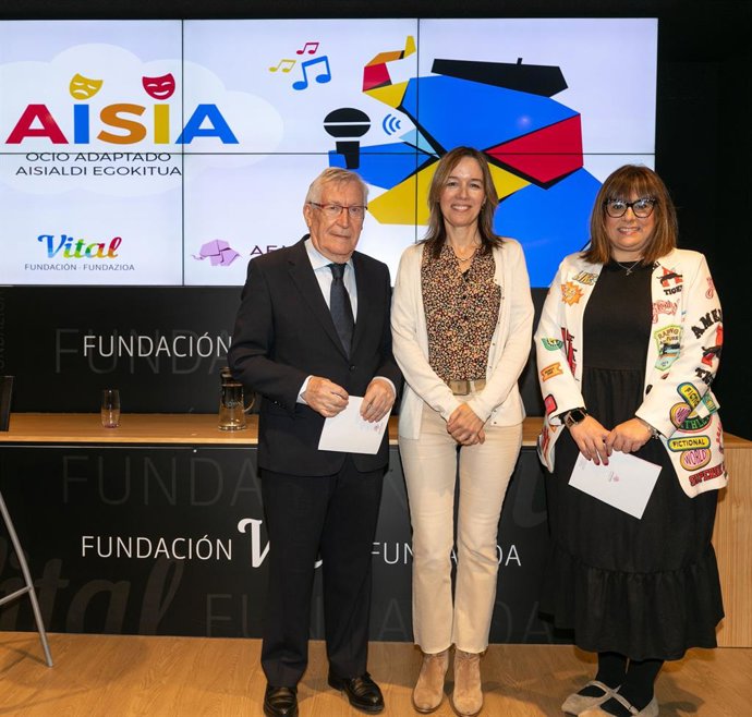 Dementzia dutenei eta haien familiei egokitutako aisialdi programa bat antolatu dute lehen aldiz Araban