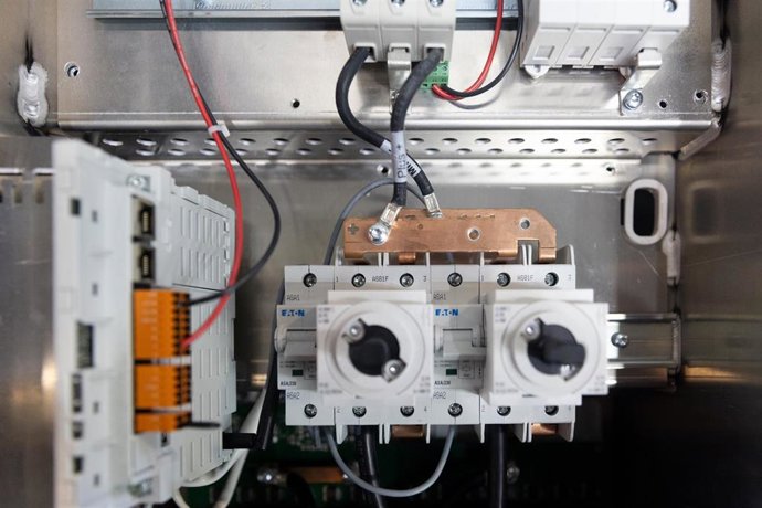 Archivo - Un inversor industrial modular