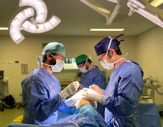 Archivo - Arxiu - Operació de genoll