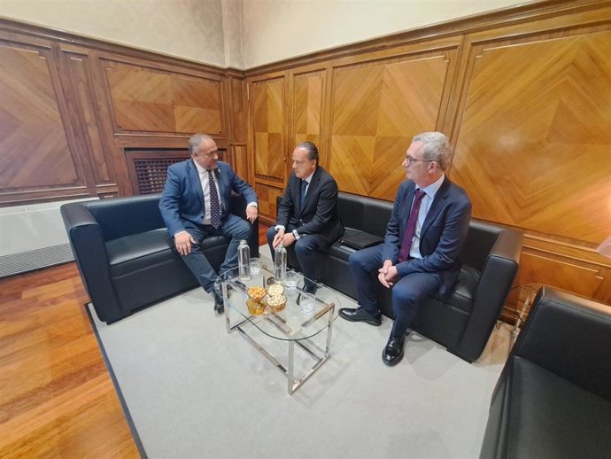 El presidente de la Diputación con el presidente del Consejo de Cuentas.