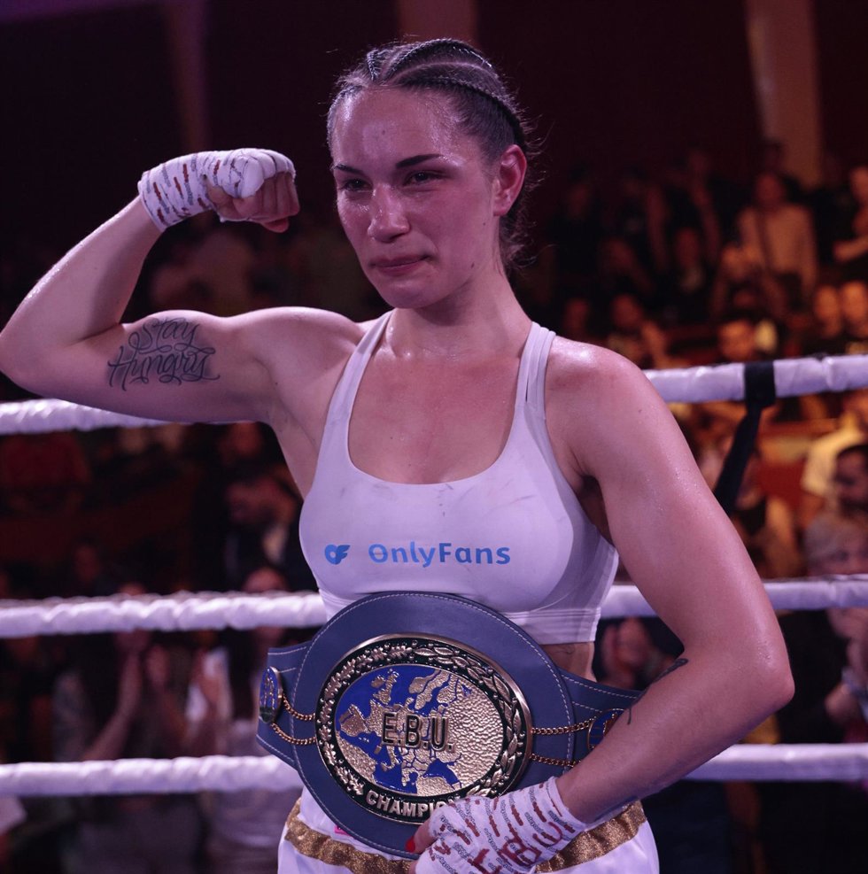 Archivo - La boxeadora española Tania Álvarez, campeona de Europa del peso supergallo.