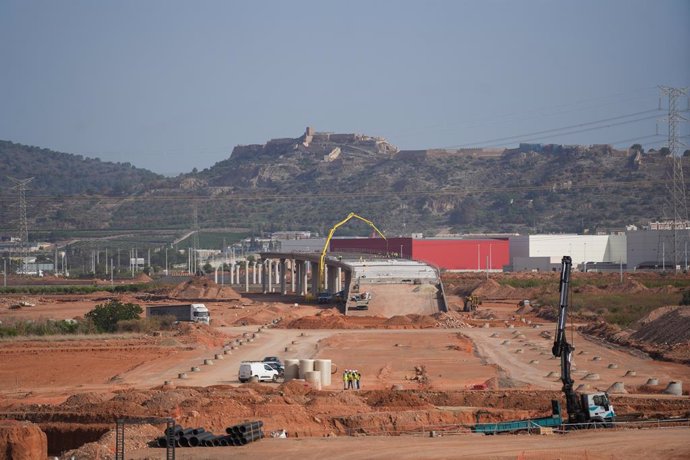 Archivo - Arxiu - Vista de les obres de la gigafactoría de PowerCo Spain, a 18 de juliol del 2024, a València, Comunitat Valenciana (Espanya). 