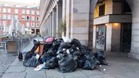 La huelga de basuras continúa en Madrid a la espera del acuerdo entre sindicatos y concesionarias, que está "muy cerca"