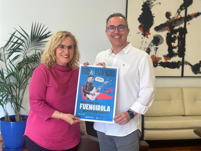 La alcaldesa de Fuengirola, Ana Mula, y el concejal de Cultura y Grandes Eventos, Rodrigo Romero.