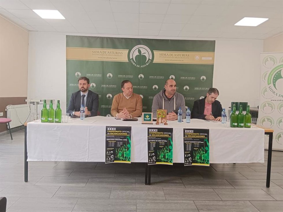 Presentación del XXXII Campeonato Oficial de Escanciadores de Asturias en Villaviciosa.