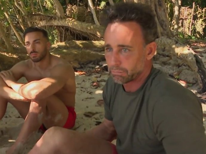 Alvaro Muñoz Escassi habla de sus sentimientos por Sheila Casas en 'Supervivientes'
