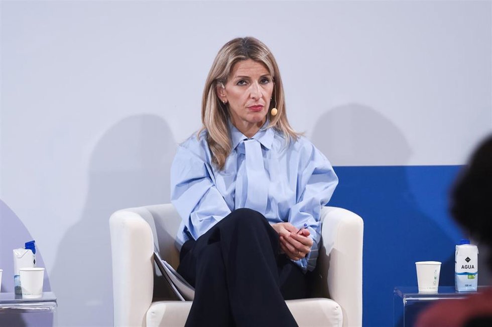 La vicepresidenta segunda, Yolanda Díaz, presenta la conformación de la Comisión Internacional de personas expertas en Responsabilidad Social de las Empresas (RSE), en el Palacio de Zurbano, a 22 de abril de 2025, en Madrid (España).