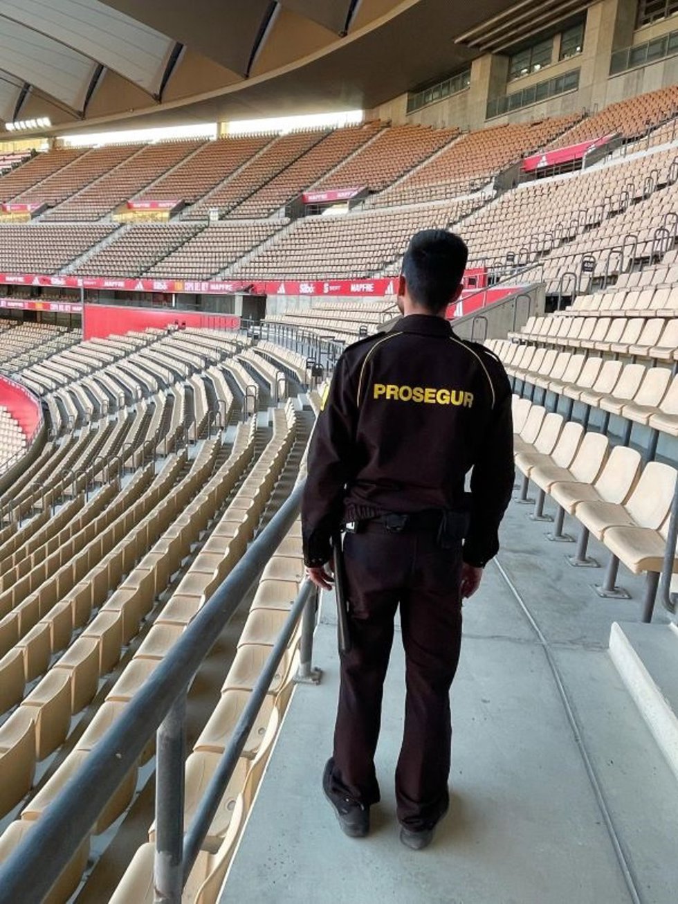 Cerca de 1.000 miembros de seguridad privada integrarán el dispositivo en La Cartuja de la Copa del Rey de este sábado.