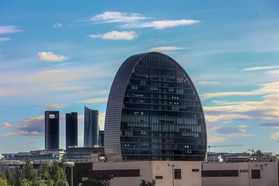 Archivo - Fachada del edificio La Vela, en la ciudad del BBVA, a 30 de abril de 2024, en Madrid (España).