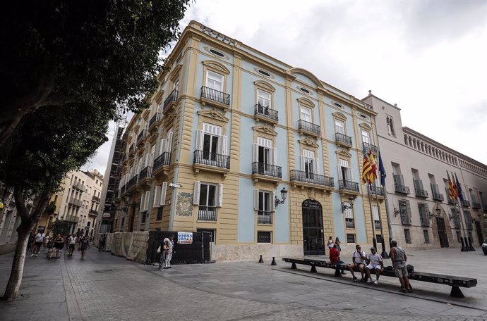 Archivo - Arxive - Façana de la Diputació de València
