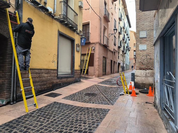 Trabajos de instalación de fibra óptica en la ciudad de Tarazona.