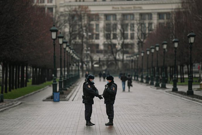 Archivo - Arquivo - Policiais mascarados em Moscou (arquivo)