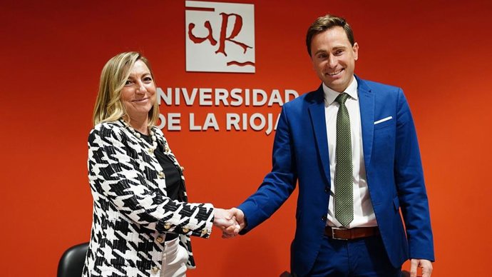 La Universidad de La Rioja y la Consejería de Política Local suscriben el convenio para financiar el programa de prácticas Erasmus rURal, dotado con 15 becas