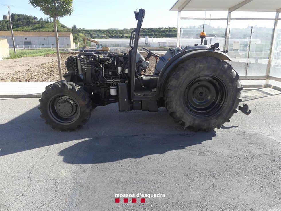 Tractor robado en Vilanova de Bellpuig (Lleida)