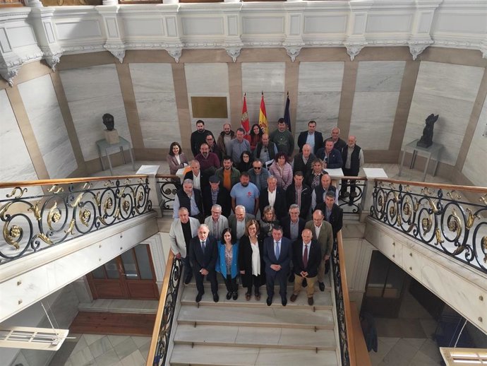 Acto de firma institucional de la extensión del 012 a 40 municipios de Palencia.