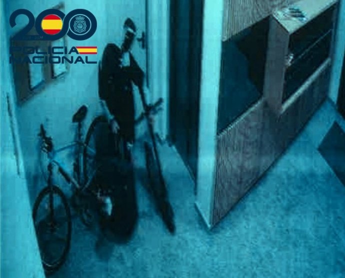 Detenido el autor del robo en una decena de trasteros en el distrito sur de Burgos capital.