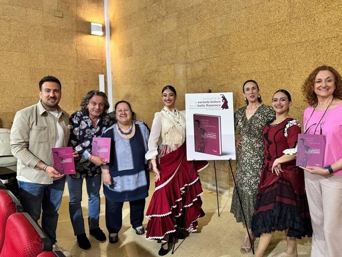 La bailaora alcalareña Ana Moya presenta 'La huella de la Escuela Bolera en el Flamenco'.