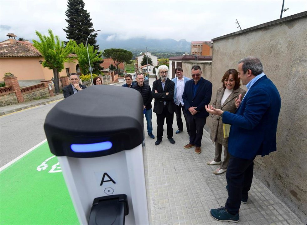 Paneque visita la comunidad energética Baleny Sostenible