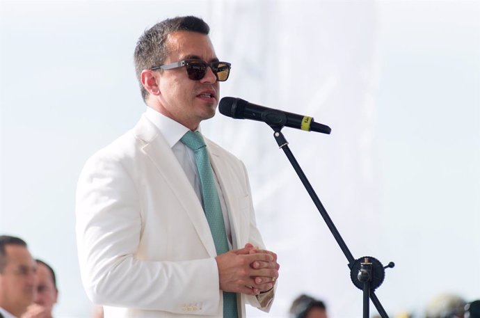 O presidente do Equador, Daniel Noboa, participa da inauguração das obras do cais em Puerto Bolívar.