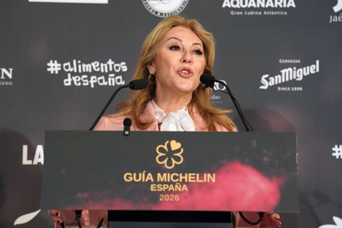 La consejera de Economía, Hacienda y Fondos Europeos y portavoz del Gobierno andaluz, Carolina España, durante la rueda de prensa en la que se ha anunciado que Málaga acogerá la gala de la Guía Michelin en noviembre.