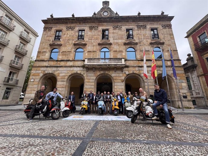 Presentación de los Vespa World Days.