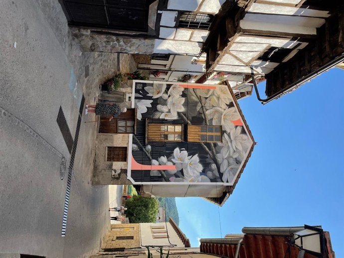 El programa de arte urbano 'Muro Crítico' de la Diputación de Cáceres llega a 7 localidades con 21 murales