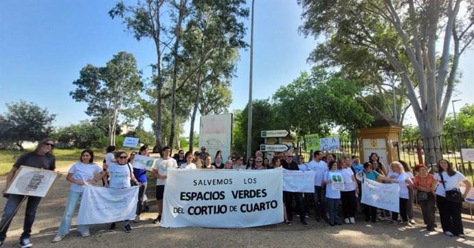 Acto de los colectivos en la zona de Cortijo de Cuarto