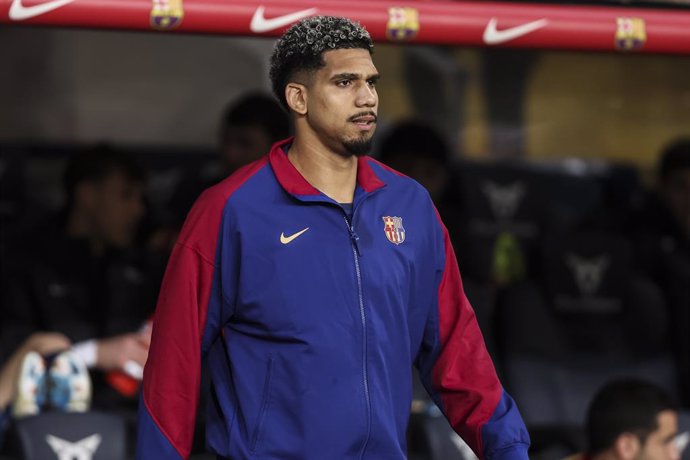 Ronald Araujo of FC Barcelona looks on during the Spanish league, La Liga EA Sports, football match played between FC Barcelona and Real Betis at Estadi Olimpic Lluis Companys on April 05, 2025 in Barcelona, Spain.