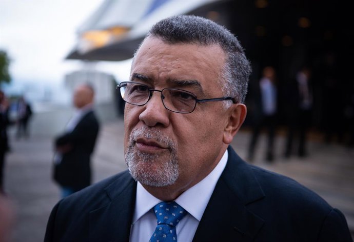 Archivo - Arquivo - 13 de outubro de 2024, Cidade da Guatemala, Cidade da Guatemala, Guatemala: Na posse dos novos magistrados do corpo judiciário da Guatemala, CARLOS LUCERO pediu unidade entre o presidente, BERNARDO AREVALO, o presidente do Congresso, N