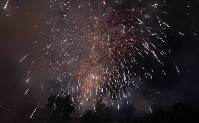 Archivo - Arxive - Imatge del tret d'un castell de focs artificials