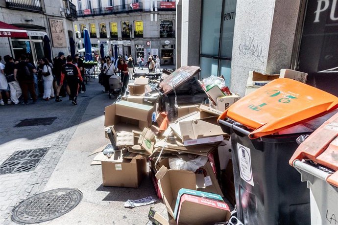 Aglutinación de basura en el centro de la ciudad  