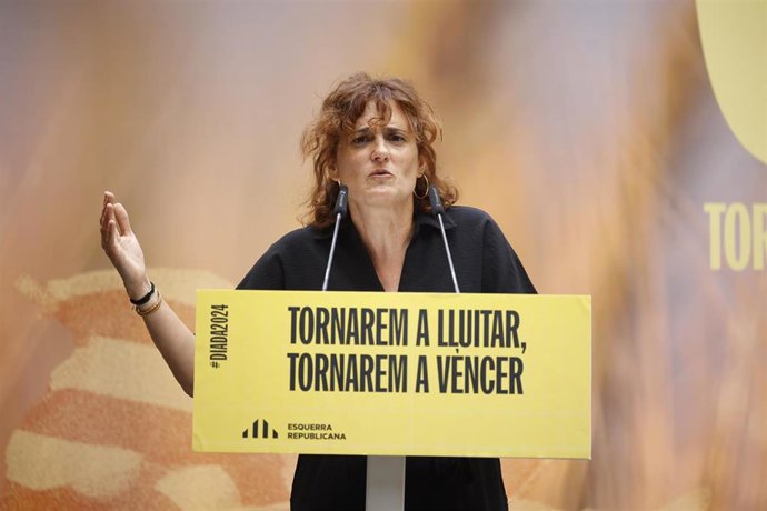 Archivo - La diputada de ERC en la diputación de Barcelona, Eva Baró, interviene durante una acto de ERC por la Diada, a 11 de septiembre de 2024, en Barcelona, Catalunya (España). ERC ha organizado un acto por la jornada de la Diada en Catalunya, en el p