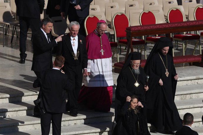 Llegada de delegaciones internacionales al funeral del Papa Francisco 