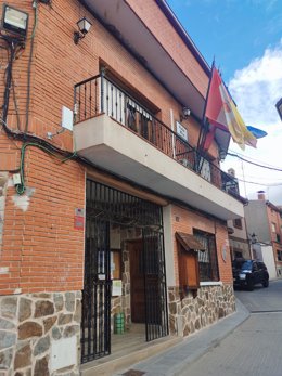 Archivo - Fachada del Ayuntamiento de Cenicientos