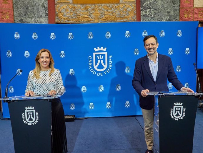 La presidenta insular, Rosa Dávila, y el vicepresidente, Lope Afonso, en rueda de prensa de acuerdo de consejo de gobierno del Cabildo