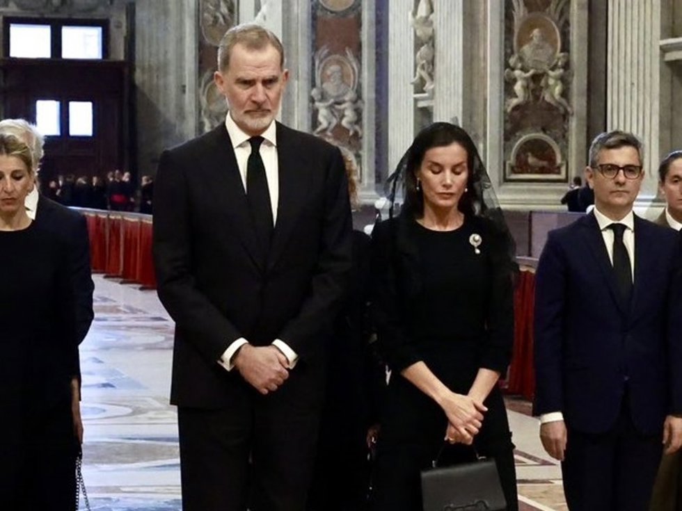 Los reyes, Don Felipe y Doña Letizia, en el funeral del Papa Francisco