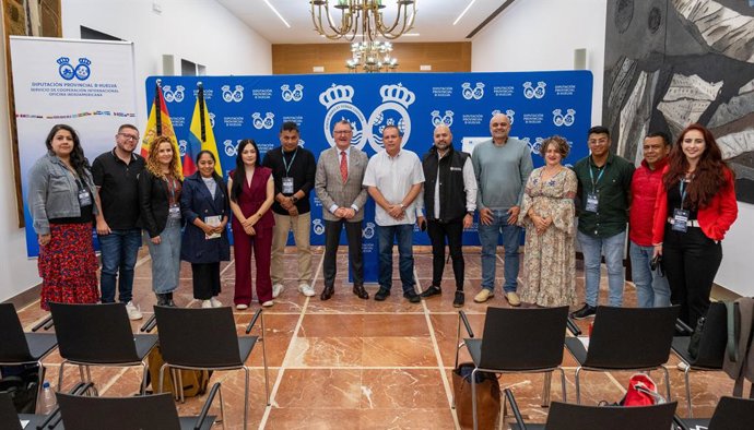 El vicepresidente de la Diputación Provincial de Huelva, José Manuel Zamora, recibe a una delegación colombiana de la forma la Unión Iberoamericana de Municipalistas (UIM).