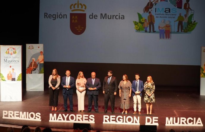 Foto de archivo de la entrega de reconocimientos de la Gala Premios Mayores 2024