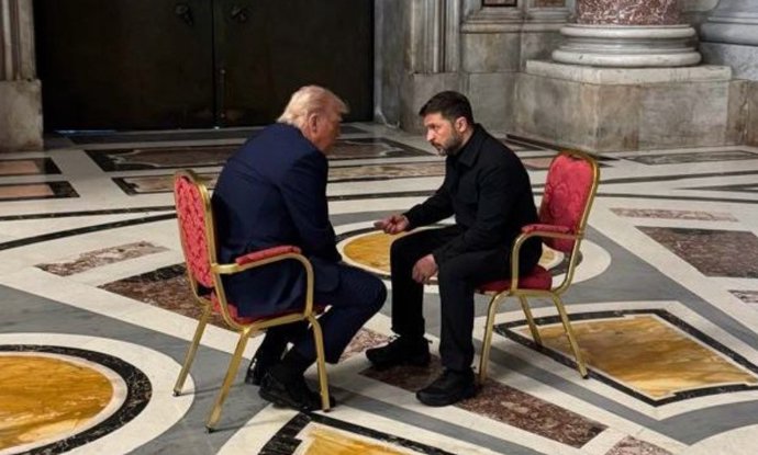 O presidente dos EUA, Donald Trump, e o presidente da Ucrânia, Volodimir Zelenski