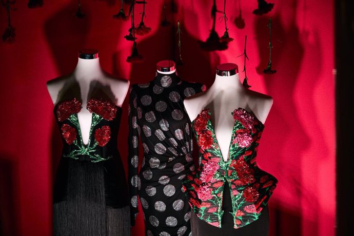 Archivo - El diseñador cordobés Andrew Pocrid presenta 'Mayo Vol. II', su nueva colección de moda flamenca.
