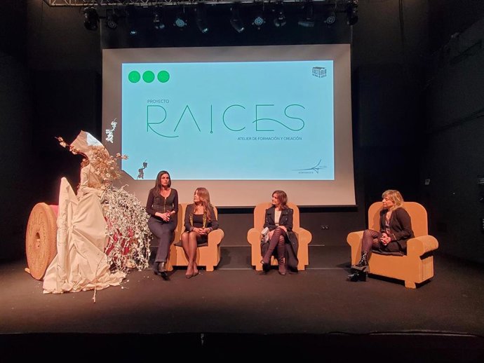 María Cortina, Virginia Abzueta, Yolanda Alonso y Anabel Barrio en la presentación de Raíces.