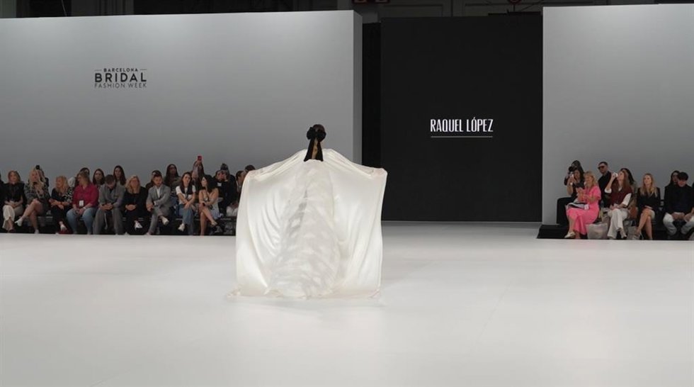 Desfile de la colección de Raquel López durante la Barcelona Bridal Fashion Week, el 26 de abril de 2025.