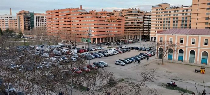 Archivo - Explanada junto a la Estación del Norte de Zaragoza.